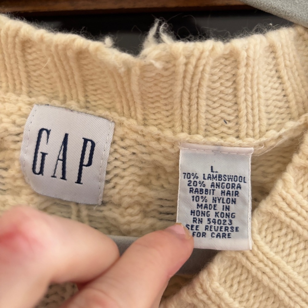 Gap V Neck Cable Knit Wool Cream Sweater Size L Long Sleeve - Picture 3 of 6